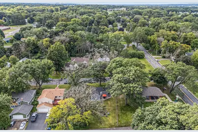 2097 Belmont Lane E, North Saint Paul, MN 55109 - Photo 14