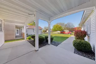 6524 Riverwood Ln, Brooklyn Center, MN 55430 - Photo 4