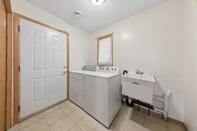 6524 Riverwood Lane, Brooklyn Center, MN 55430 - Photo 20