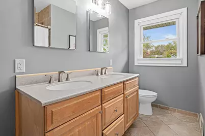 9055 Johnson Avenue S, Bloomington, MN 55437 - Photo 12