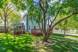 109 2nd Ave NE, Osseo, MN 55369 - Photo 2