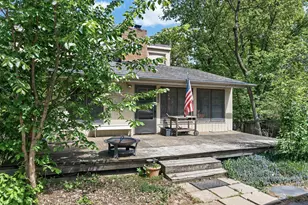 3114 Brooks Ln, Wayzata, MN 55391 - Photo 2