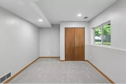 688 Eagle Ridge Road, Woodbury, MN 55125 - Photo 28