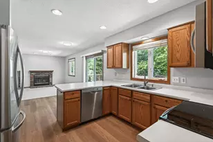 688 Eagle Ridge Rd, Woodbury, MN 55125 - Photo 14