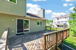 688 Eagle Ridge Rd, Woodbury, MN 55125 - Photo 6