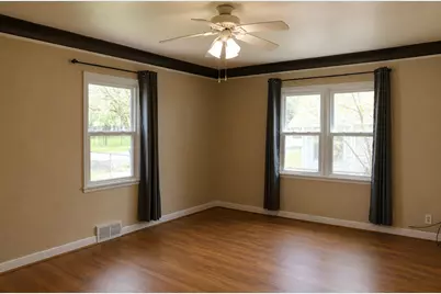 48 Sidney Street E, Saint Paul, MN 55107 - Photo 4