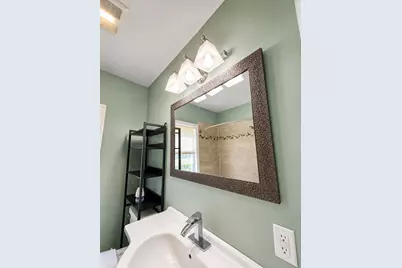 48 Sidney Street E, Saint Paul, MN 55107 - Photo 10