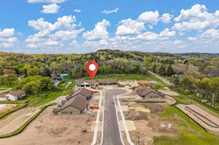 1079 Legend Ln, River Falls, WI 54022 - Photo 2