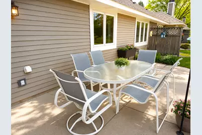 5690 Dunlap Avenue N, Shoreview, MN 55126 - Photo 4