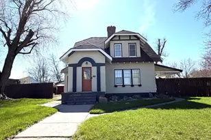 207 S Johnson Ave, Fosston, MN 56542 - Photo 2