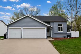 1806 36 1/2 Ave S, Fargo, ND 58104 - Photo 2