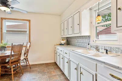 2106 6th Avenue NE, Austin, MN 55912 - Photo 12