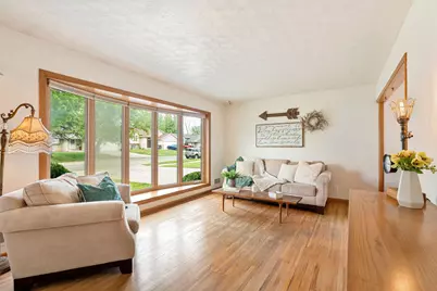 2106 6th Avenue NE, Austin, MN 55912 - Photo 6