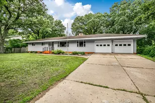 1832 8th Ave SE, Saint Cloud, MN 56304 - Photo 1