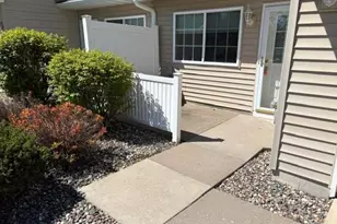 2500 Yellowstone Dr, Hastings, MN 55033 - Photo 2