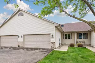 464 Meadow Ln, Norwood Young America, MN 55397 - Photo 2