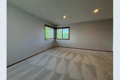 9828 Greenspruce Avenue N, Brooklyn Park, MN 55443 - Photo 14
