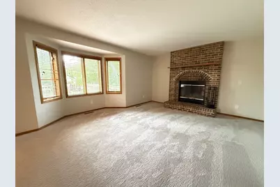 9828 Greenspruce Avenue N, Brooklyn Park, MN 55443 - Photo 4