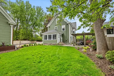 1930 Girard Avenue S, Minneapolis, MN 55403 - Photo 90