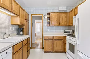 1516 Asbury St, Saint Paul, MN 55108 - Photo 16