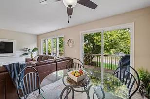10361 Balsam Ln, Eden Prairie, MN 55347 - Photo 6