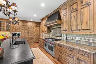 6823 Alpine Trail, Eden Prairie, MN 55346 - Photo 12