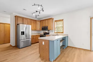 1524 Independence Dr, Northfield, MN 55057 - Photo 4