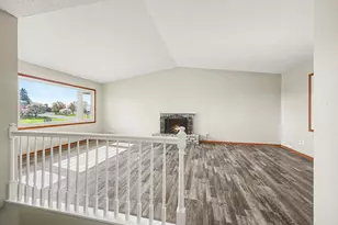 2000 Westview Dr, Hastings, MN 55033 - Photo 12