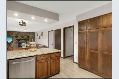 10587 Wellington Lane N, Maple Grove, MN 55369 - Photo 8