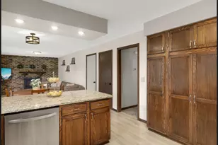 10587 Wellington Ln N, Maple Grove, MN 55369 - Photo 8