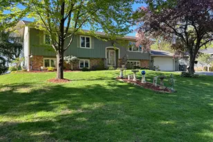 630 Tyrol Ln, Shakopee, MN 55379 - Photo 1