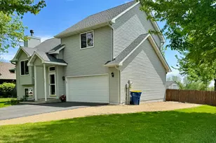 723 Florida Street SW, Lonsdale, MN 55046 - Photo 2
