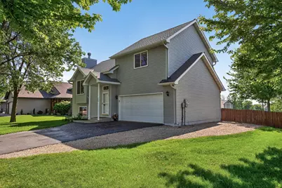 723 Florida Street SW, Lonsdale, MN 55046 - Photo 2