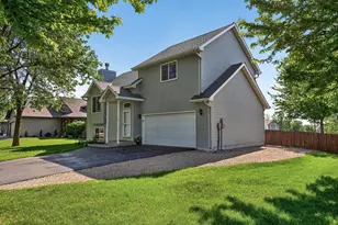 723 Florida Street SW, Lonsdale, MN 55046 - Photo 2