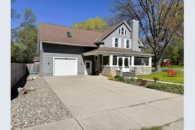 1019 N Vine Street, Fergus Falls, MN 56537 - Photo 1