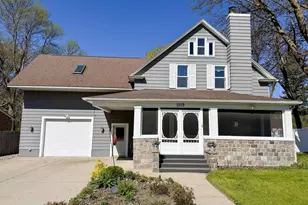 1019 N Vine St, Fergus Falls, MN 56537 - Photo 32