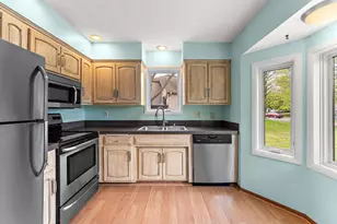 986 Demont Ave E, Maplewood, MN 55109 - Photo 24