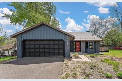 986 Demont Avenue E, Maplewood, MN 55109 - Photo 2