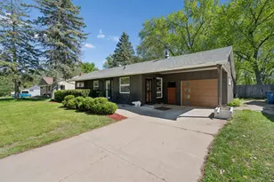 2476 Gisella Blvd, White Bear Lake, MN 55110 - Photo 2