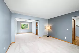 550 Hawthorne Woods Dr, Eagan, MN 55123 - Photo 4