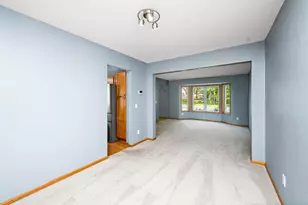 550 Hawthorne Woods Dr, Eagan, MN 55123 - Photo 6
