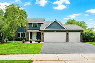 550 Hawthorne Woods Dr, Eagan, MN 55123 - Photo 1