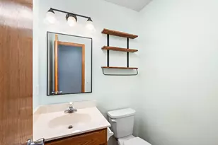550 Hawthorne Woods Dr, Eagan, MN 55123 - Photo 18