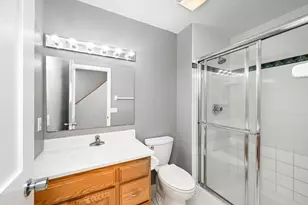 550 Hawthorne Woods Dr, Eagan, MN 55123 - Photo 34