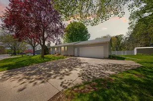 20 Mitchell Dr, Faribault, MN 55021 - Photo 1