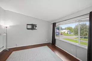 6838 Sandlewood Rd, Woodbury, MN 55125 - Photo 10