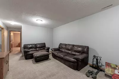 305 Chancery Lane, Mankato, MN 56001 - Photo 42