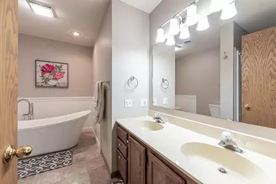 305 Chancery Lane, Mankato, MN 56001 - Photo 26