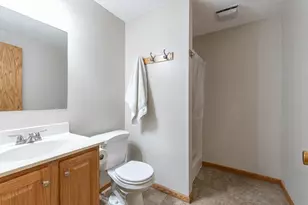 305 Chancery Ln, Mankato, MN 56001 - Photo 26