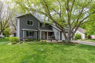 305 Chancery Ln, Mankato, MN 56001 - Photo 1